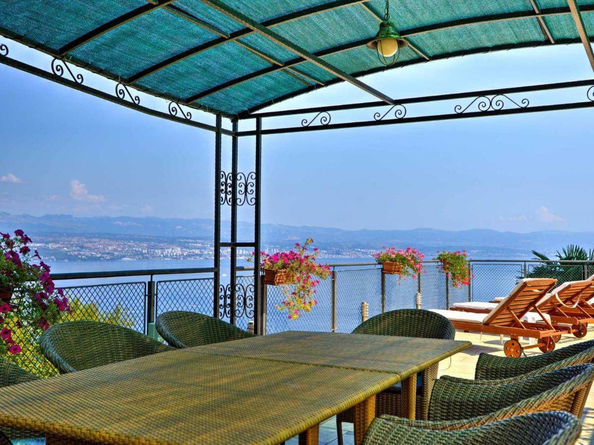 Apartment Laurus-2 By Interhome Lovran Ngoại thất bức ảnh